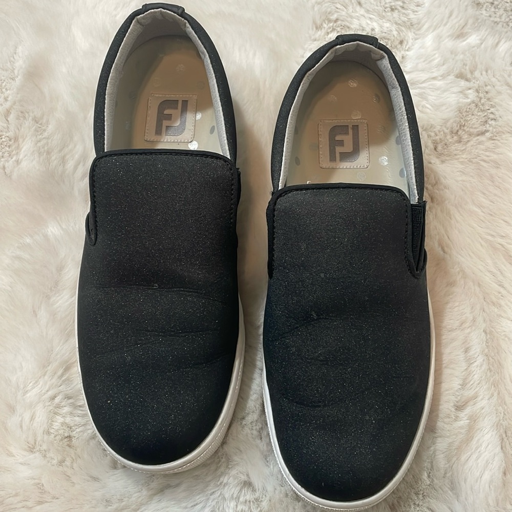 FootJoy FJ Sport Retro slip-on spikeless golf shoes
